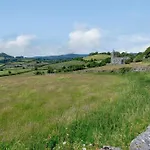 3 Bed In Kendal Oc-75564 *